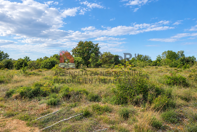 POLJICA - Building land 1285 m2
