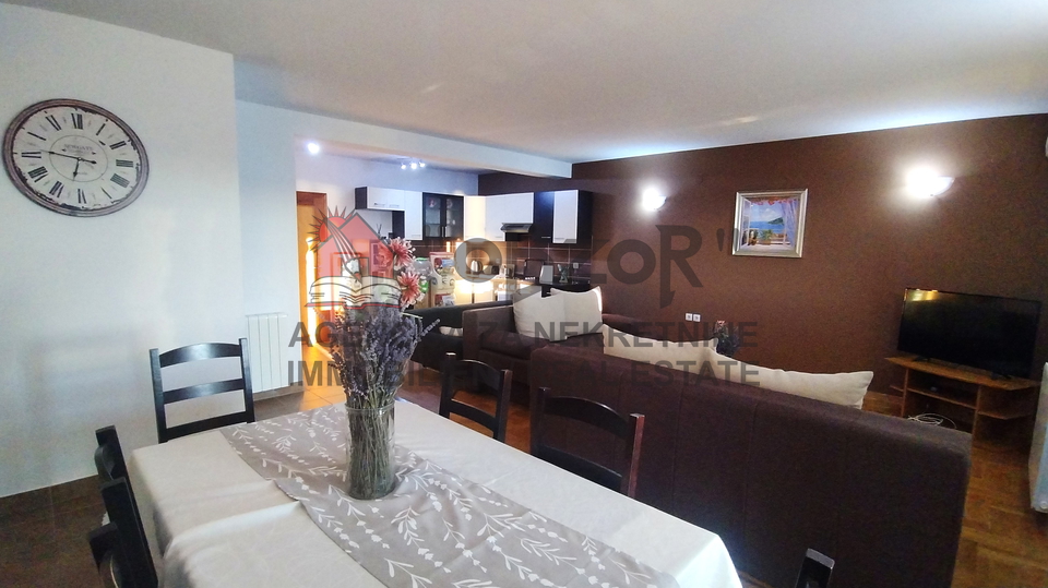 Sukošan - dvosoban apartman s garažom