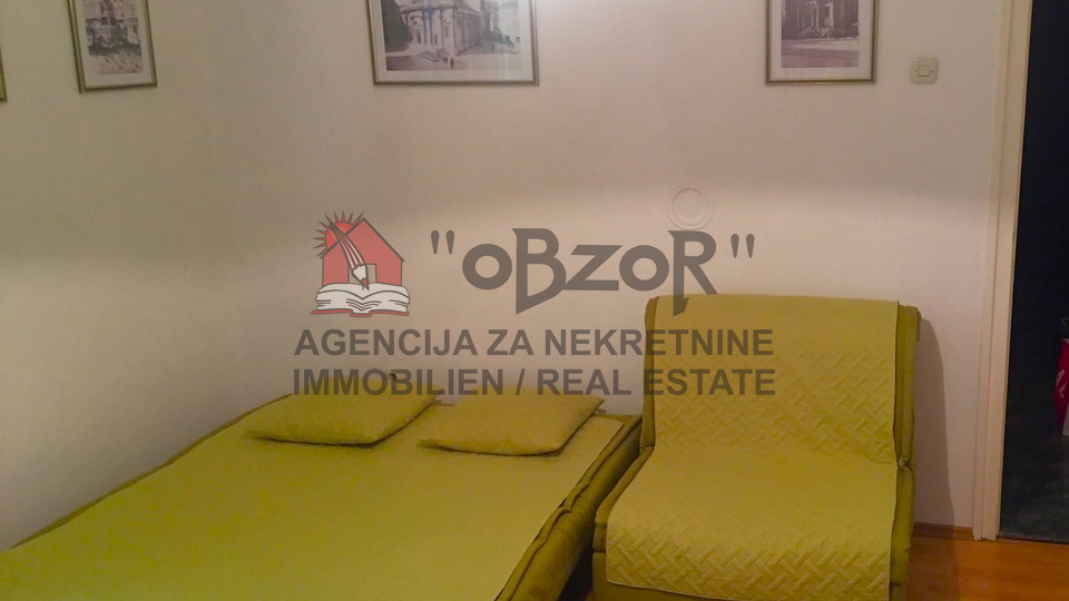 Wohnung, 32 m2, Vermietung, Zadar - Poluotok (centar)