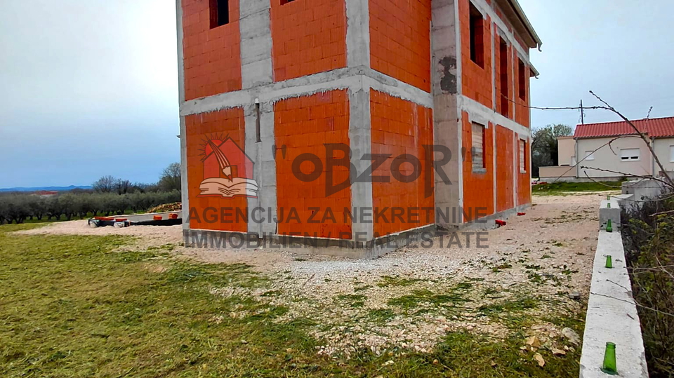 House&comma; 204 m2&comma; For Sale&comma; Poli&ccaron;nik