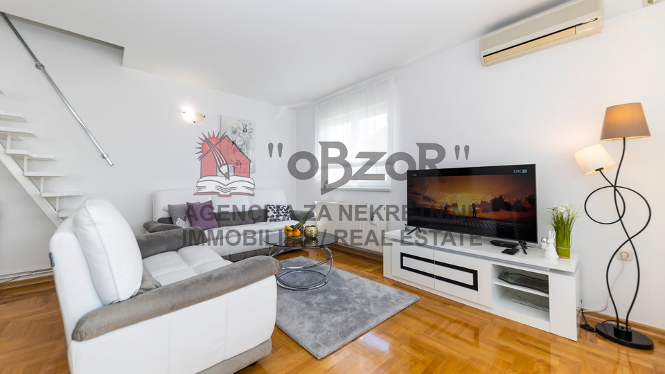 Zadar-VI&Scaron;NJIK&comma; two-level three-room apartment 77&period;21 m2