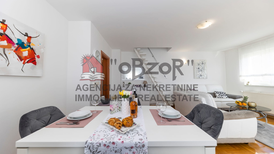 Zadar-VI&Scaron;NJIK&comma; two-level three-room apartment 77&period;21 m2
