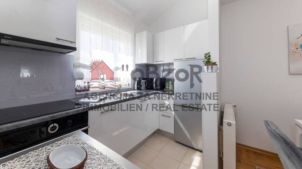 Zadar-VI&Scaron;NJIK&comma; two-level three-room apartment 77&period;21 m2