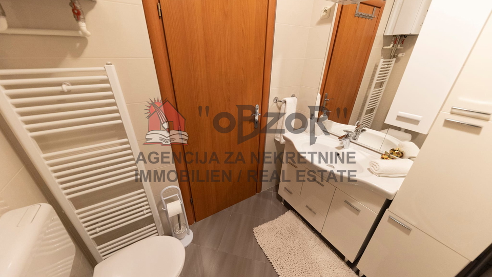 Zadar-VI&Scaron;NJIK&comma; two-level three-room apartment 77&period;21 m2