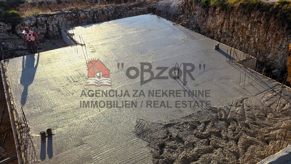 MOLAT-Строительный участок с разрешением