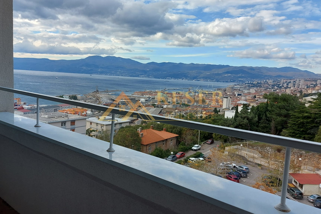 RIJEKA, CRIMEA, TWO-ROOM APARTMENT WITH A BALCONY