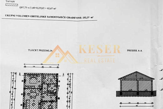 GROBNIK, OČIŠĆENA PARCELA SA IDEJNIM PROJEKTOM