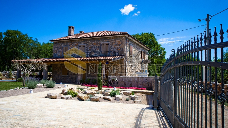 The island of Krk, beautifully decorated old stone house with a large garden and pool!