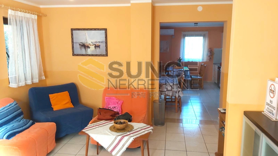 Appartamento ben arredato al piano terra a Ba&scaron;ka&comma; vicino al mare&excl;