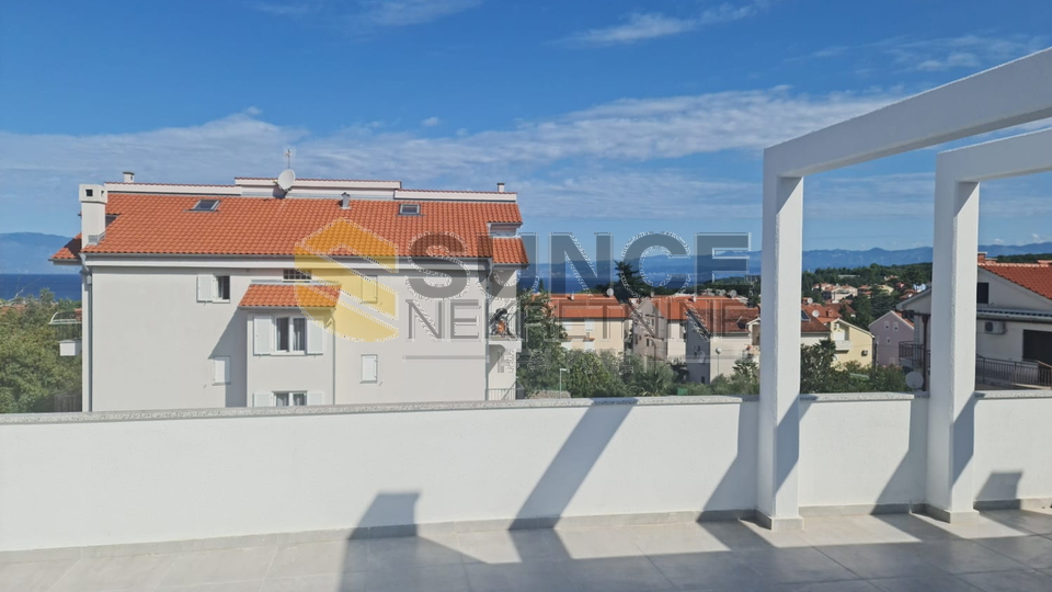 Malinska, dvoetažni apartman od 88 m2 na odličnoj poziciji!