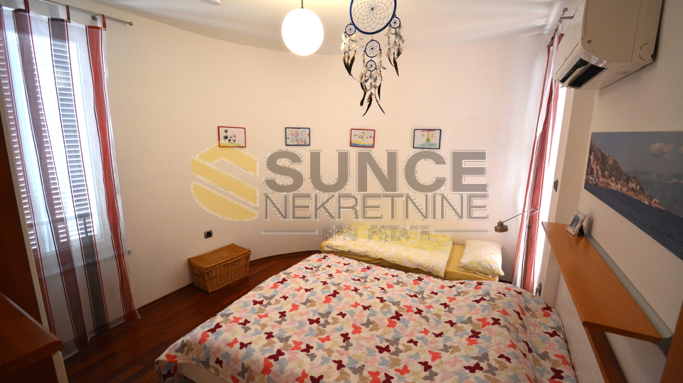 BAŠKA, FULLY FURNISHED APARTMENT IN A GREAT LOCATION 200M FROM THE BEACH!