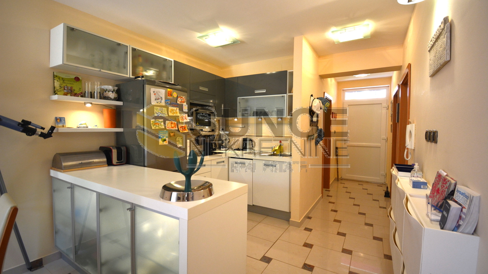 BAŠKA, FULLY FURNISHED APARTMENT IN A GREAT LOCATION 200M FROM THE BEACH!