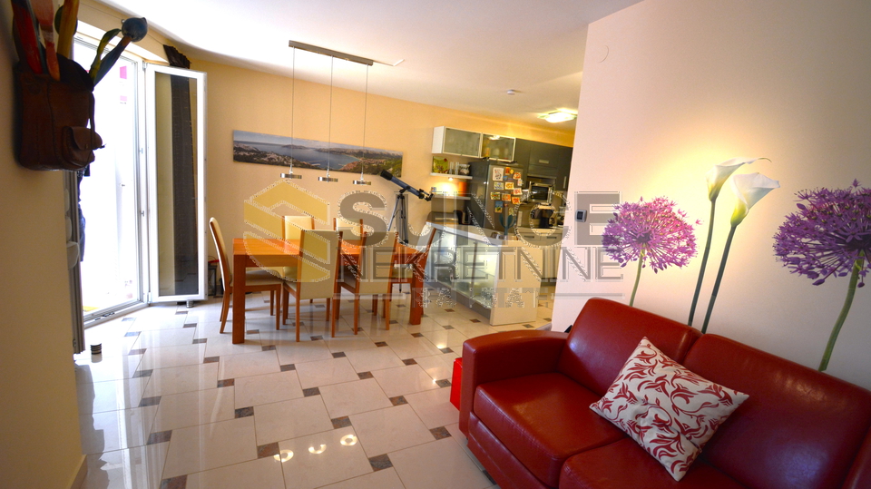 BAŠKA, FULLY FURNISHED APARTMENT IN A GREAT LOCATION 200M FROM THE BEACH!