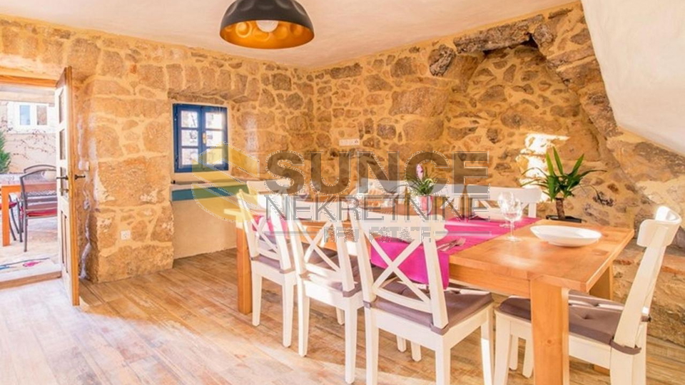 The island of Krk, a beautifully decorated old stone house with a swimming pool!