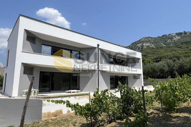 KRK ISLAND, BAŠKA, SURROUNDINGS, new apartment on the ground floor with a garden of 155 m2!