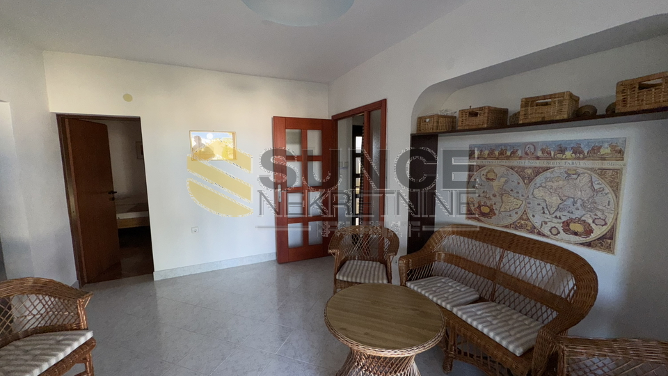 Malinska Vantačići casa indipendente su un ampio giardino paesaggistico vicino al mare!