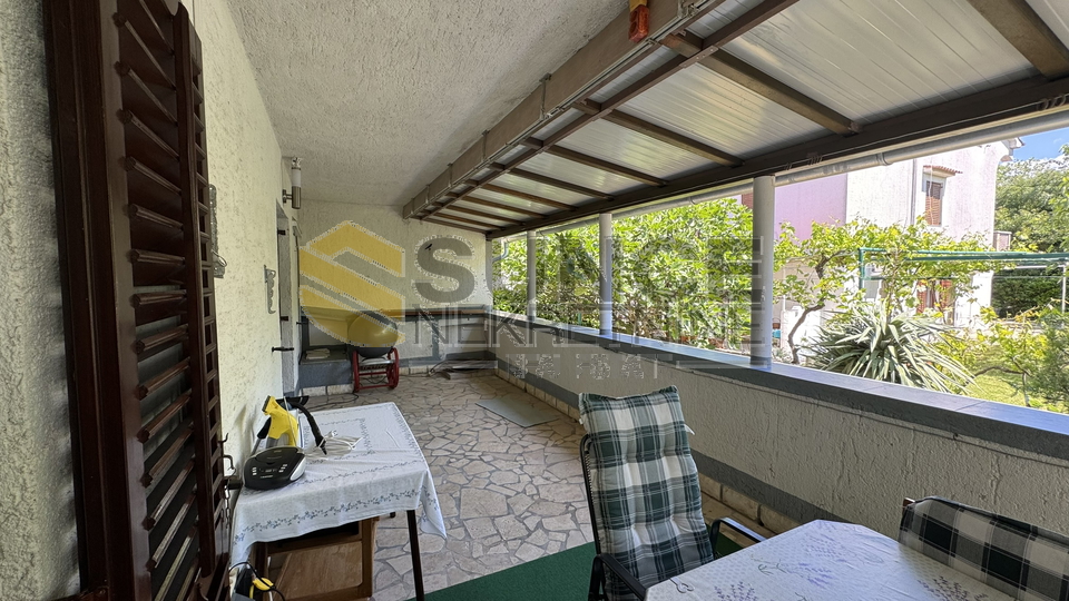 Šilo detached house with four apartments!