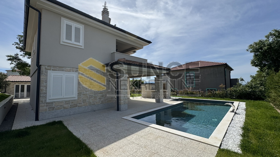 Insel KRK, Umgebung Vrbnik, wunderschöne neue Villa mit beheiztem Pool und gepflegtem Grundstück!