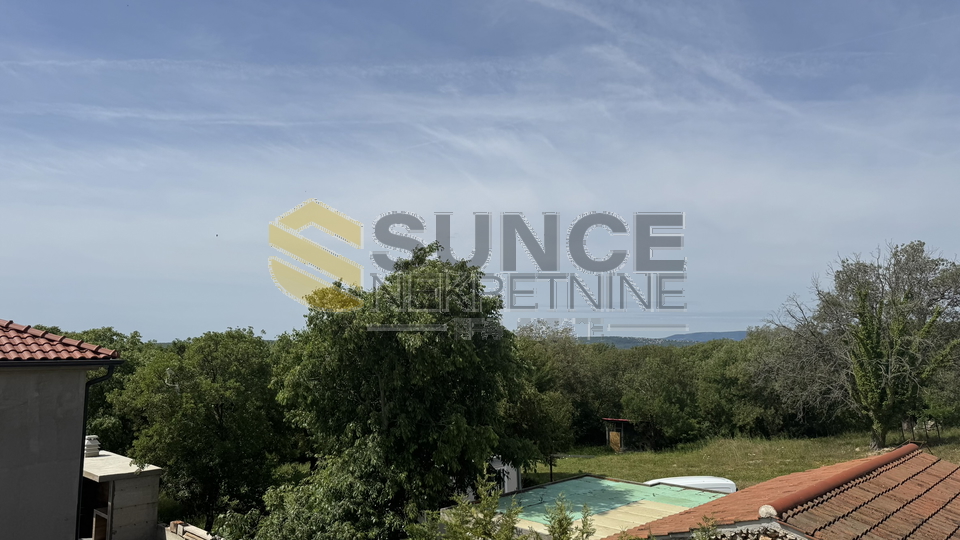 Insel KRK, Umgebung Vrbnik, wunderschöne neue Villa mit beheiztem Pool und gepflegtem Grundstück!