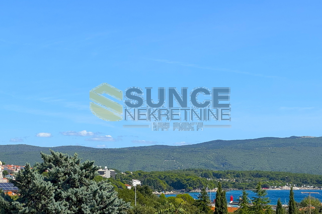 Grad Krk građevinski teren 1318m2 blizu centra!
