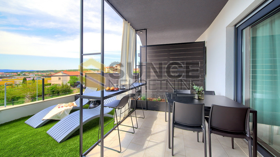 Grad Krk namješten apartman u prizemlju od 73m2!