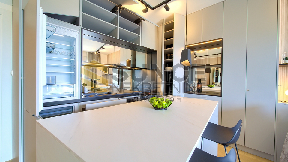 Grad Krk namješten apartman u prizemlju od 73m2!