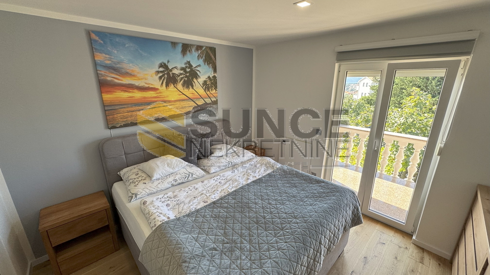 City of Krk detached house with two separate apartments and a sea view!