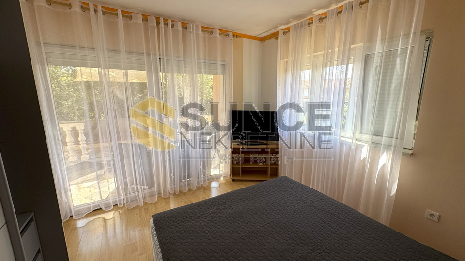 City of Krk detached house with two separate apartments and a sea view!