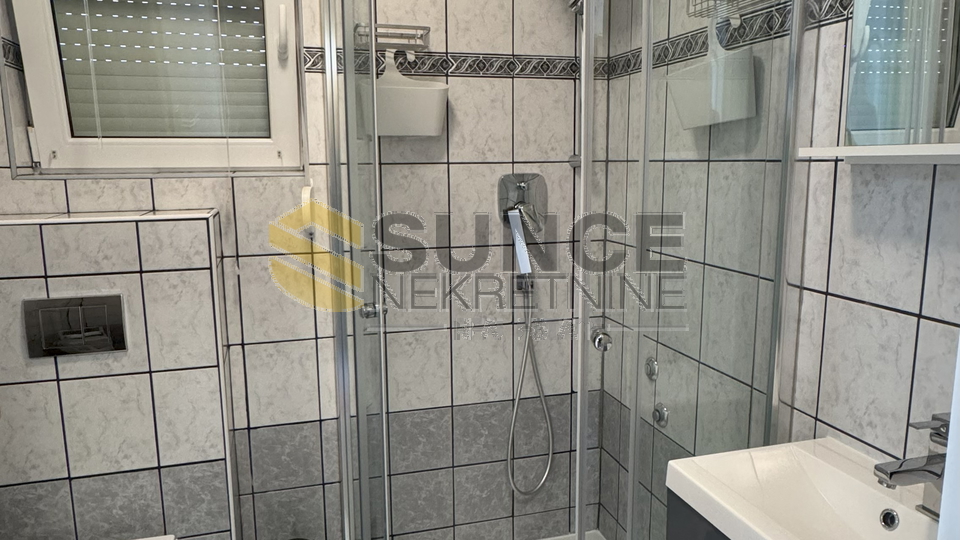 City of Krk detached house with two separate apartments and a sea view!