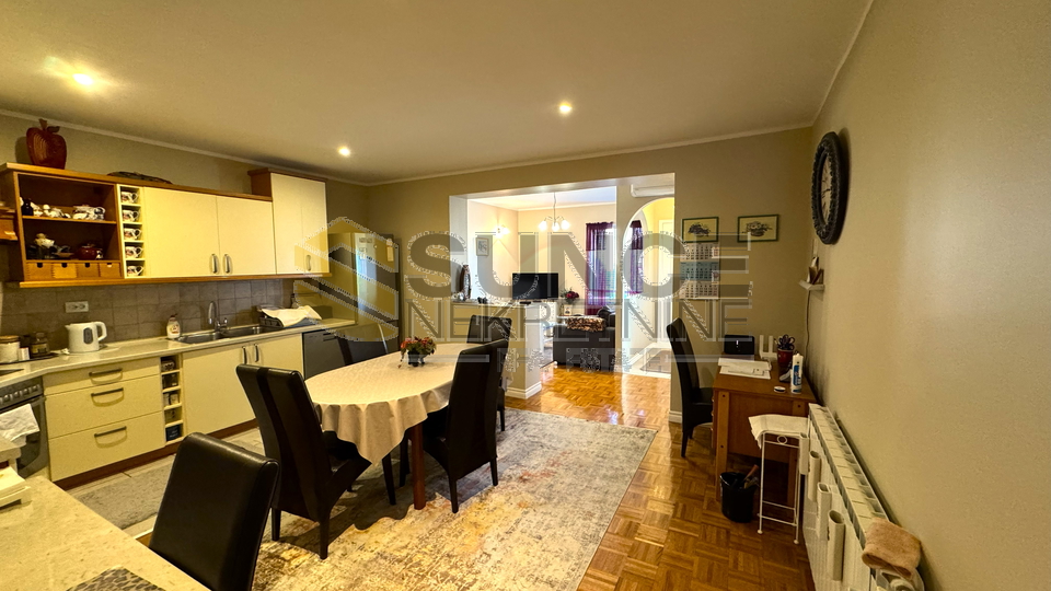 Malinska – Semi-detached house 300 m², 600 m from the sea