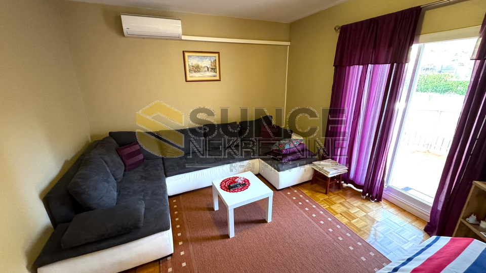 Malinska – Semi-detached house 300 m², 600 m from the sea