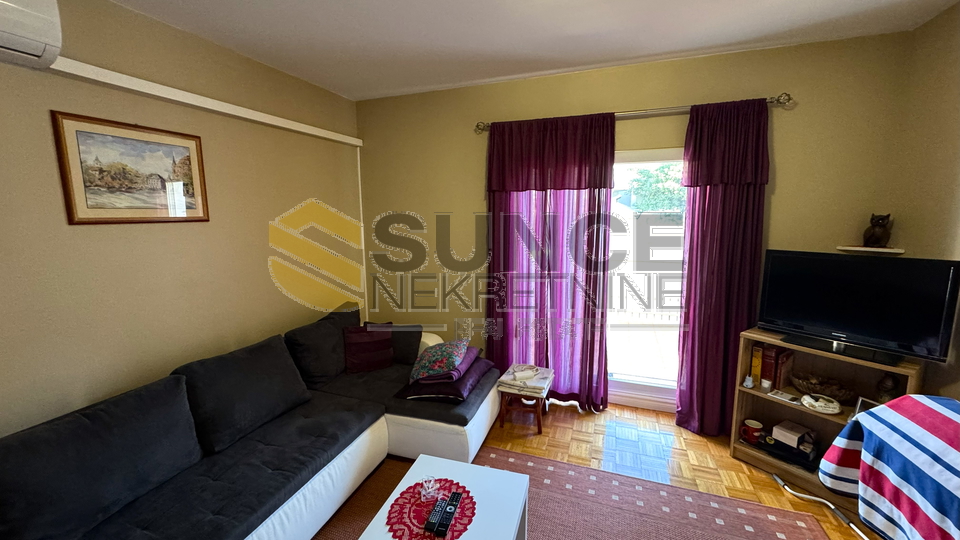 Malinska – Semi-detached house 300 m², 600 m from the sea