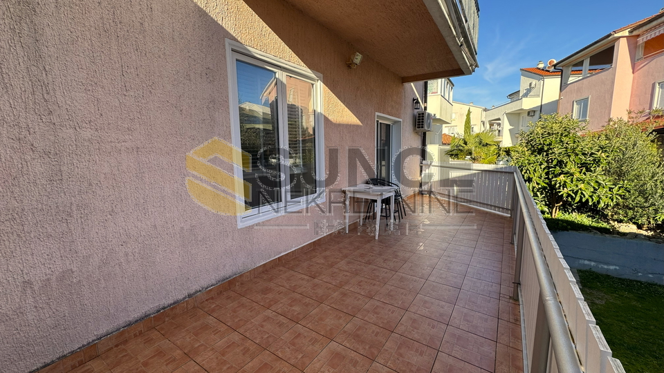 Malinska – Semi-detached house 300 m², 600 m from the sea