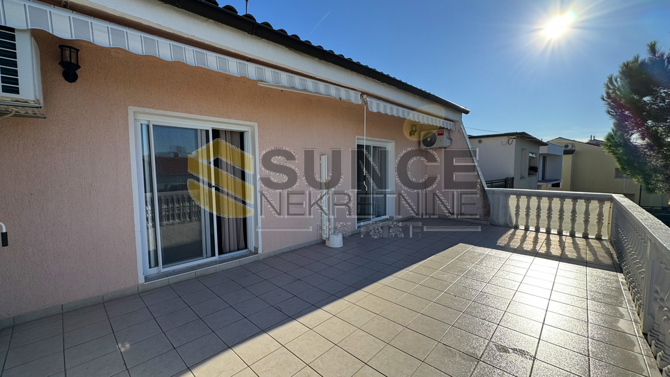 Malinska – Semi-detached house 300 m², 600 m from the sea