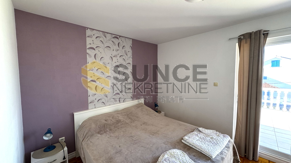 Malinska – Semi-detached house 300 m², 600 m from the sea