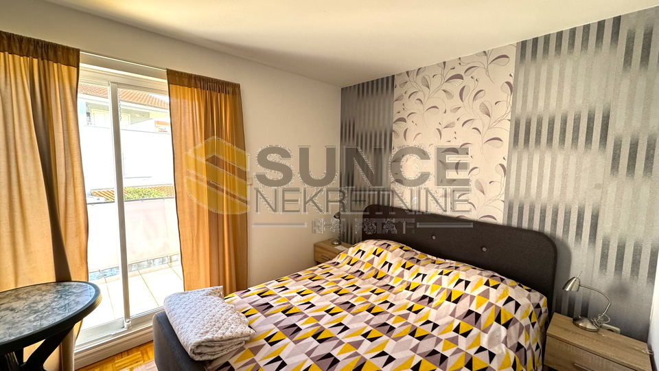 Malinska – Semi-detached house 300 m², 600 m from the sea