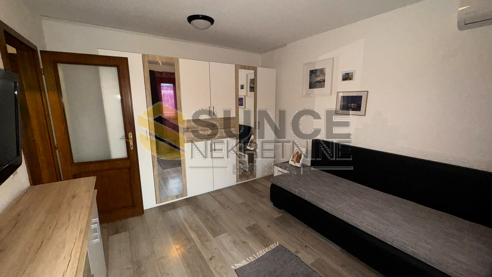 Grad Krk namje&scaron;tena garsonjera blizu centra&excl;