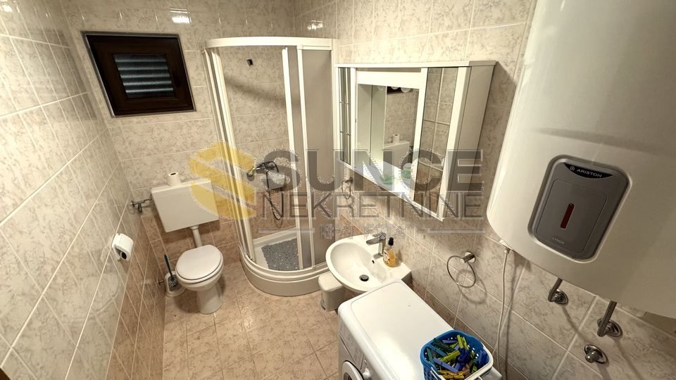 Appartamento ben arredato al piano terra a Ba&scaron;ka&comma; vicino al mare&excl;