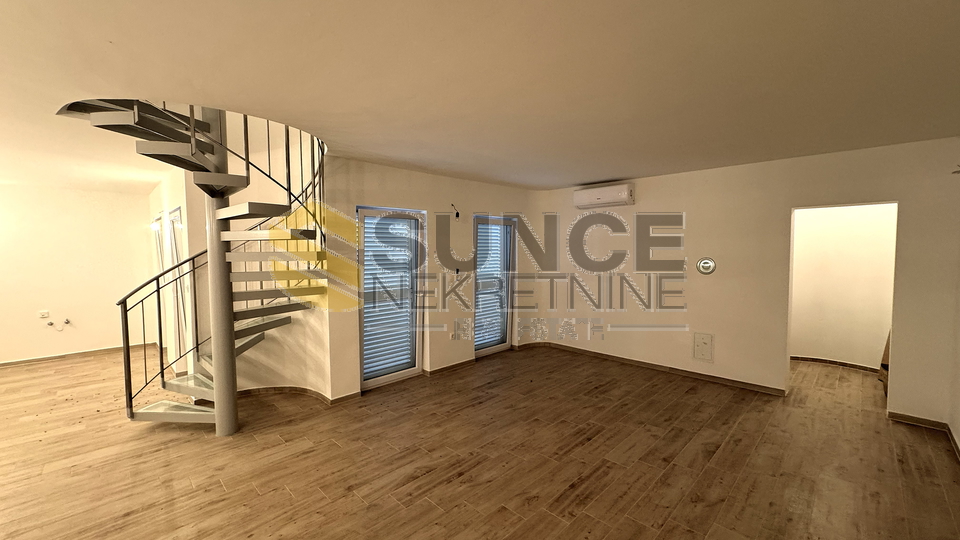 Malinska&comma; dvoeta&zcaron;ni apartman od 88 m2 na odli&ccaron;noj poziciji&excl;