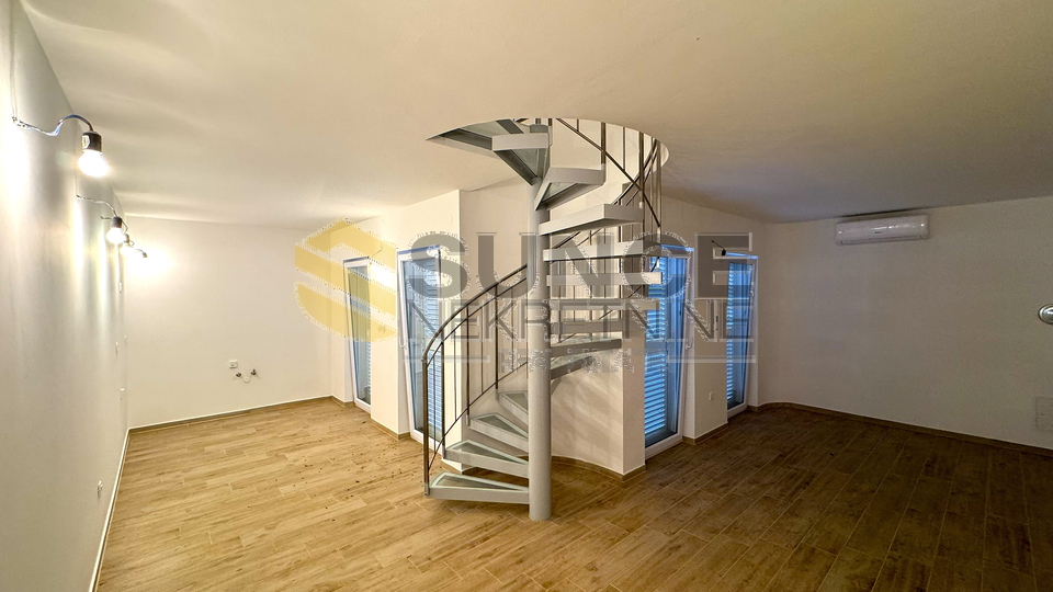 Malinska&comma; dvoeta&zcaron;ni apartman od 88 m2 na odli&ccaron;noj poziciji&excl;