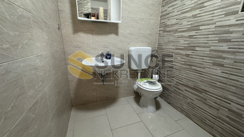 Pinezi&cacute;i &ndash; Wohnung mit Studio und Gemeinschaftspool