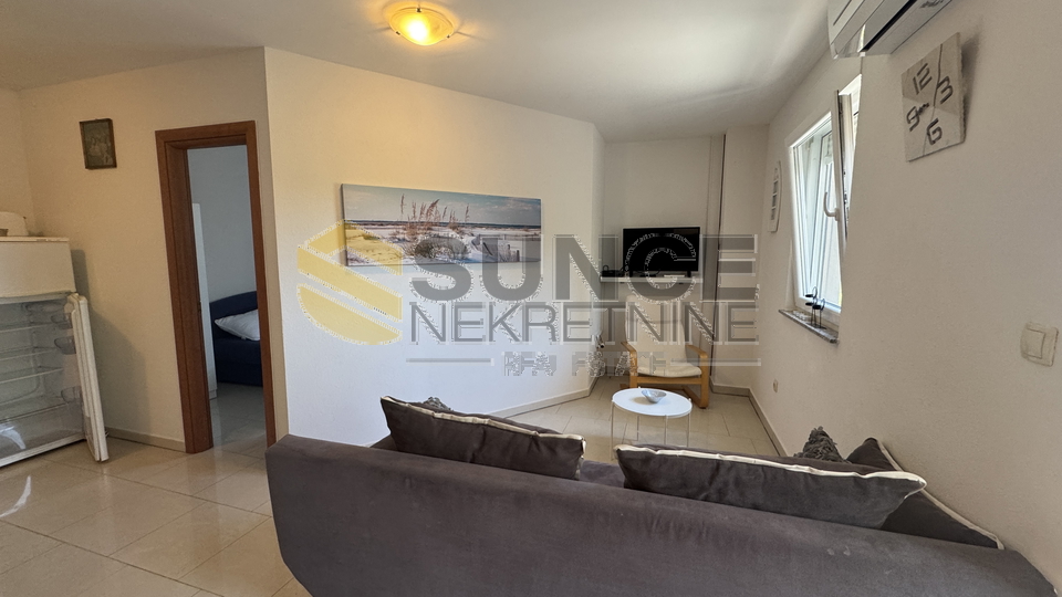 Pinezi&cacute;i &ndash; Wohnung mit Studio und Gemeinschaftspool