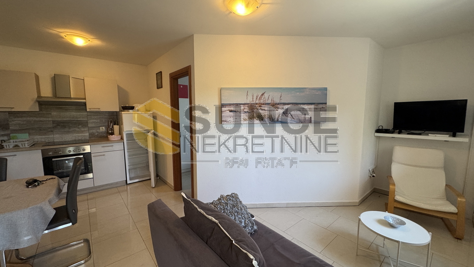 Pinezi&cacute;i &ndash; Wohnung mit Studio und Gemeinschaftspool