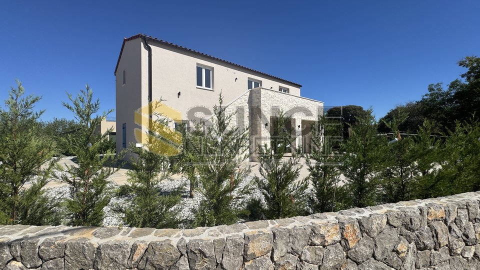 Malinska &ndash; neues freistehendes Haus mit beheiztem Pool