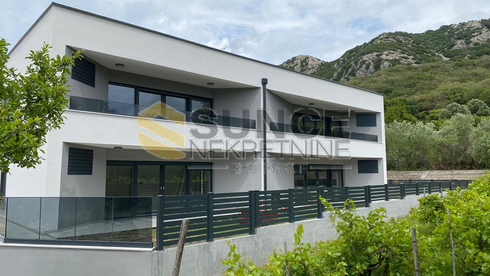 BAŠKA, Umgebung, neue Wohnung von 62 m2 im ersten Stock des Gebäudes!