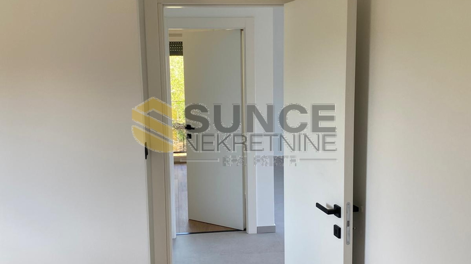 BAŠKA, Umgebung, neue Wohnung von 62 m2 im ersten Stock des Gebäudes!