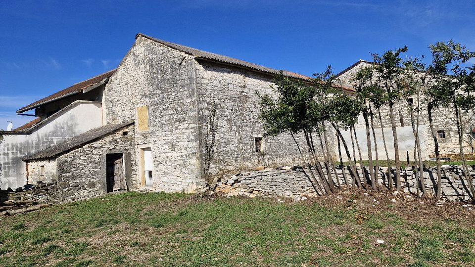 UMAG-STARA KAMNITA HI&Scaron;A IZ ISTRE-TRADICIJA-&Ccaron;AR-NALO&Zcaron;BA