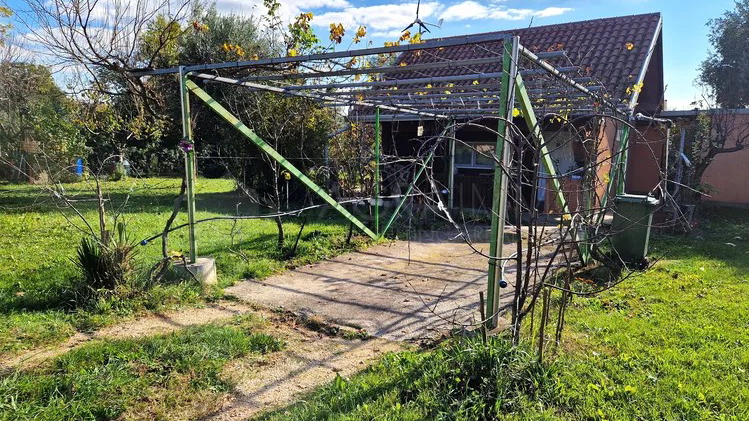 UMAG &ndash; ZAMBRATIJA &ndash; DETACHED HOUSE ON A 707 m&sup2; PLOT &ndash; 800 M FROM THE SEA