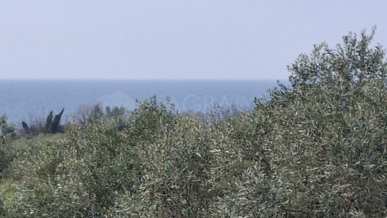 UMAG &ndash; ZAMBRATIJA &ndash; MODERAN STAN NA PRVOM KATU&comma; 200 M OD MORA