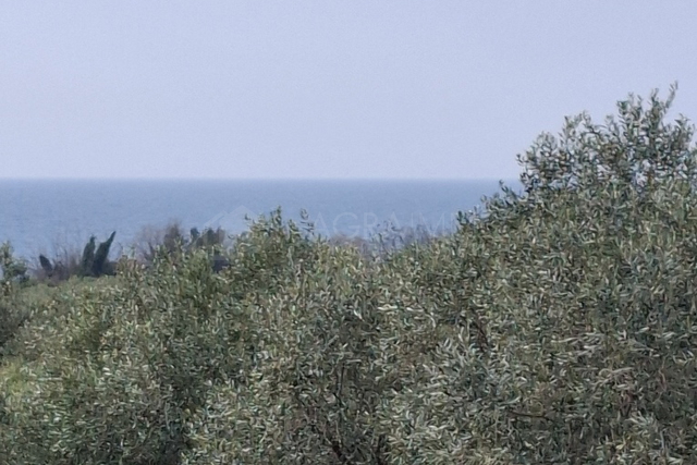 UMAG – ZAMBRATIJA – MODERAN STAN NA PRVOM KATU, 200 M OD MORA